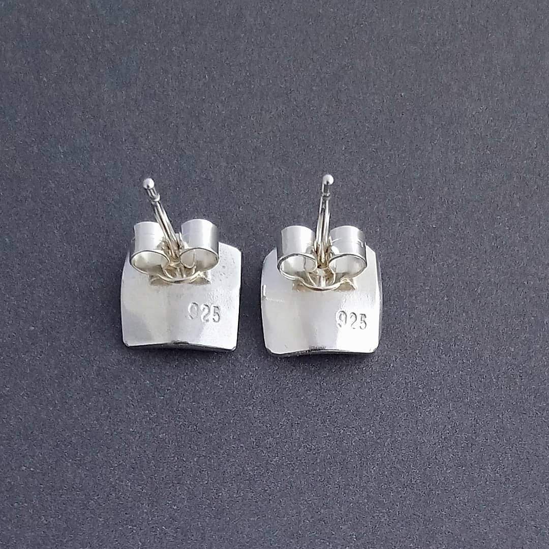 Storm Silver Square curved stud earrings